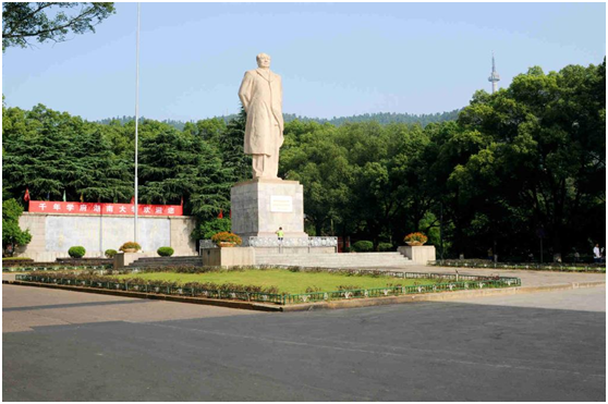 东方欲晓（东方红广场）